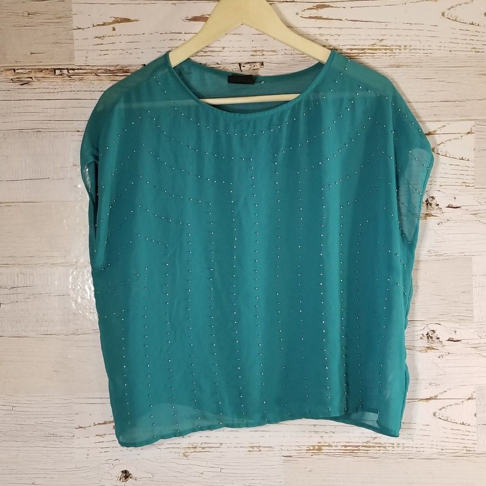 Bobeau short‎ sleeve beaded top